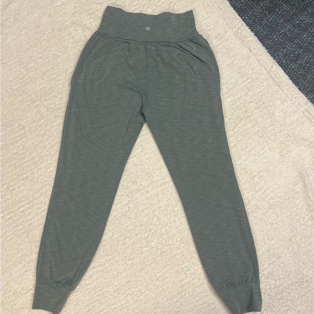 Athleta salutations heather grey joggers